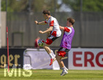 28.05.2026, Fussball DFB-Nationalmannschaft Deutschland, Trainingslager vor der WM in Herzogenaurach, im Homeground bei ADIDAS. Erste Trainingseinheit auf dem Adidas-Sportplatz, v.li: Florian Wirtz (Deutschland) gegen Angelo Stiller (Deutschland) 