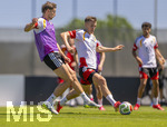 28.05.2026, Fussball DFB-Nationalmannschaft Deutschland, Trainingslager vor der WM in Herzogenaurach, im Homeground bei ADIDAS. Erste Trainingseinheit auf dem Adidas-Sportplatz, v.li: Kai Hawertz (Deutschland) gegen Nico Schlotterbeck (Deutschland) 