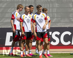 28.05.2026, Fussball DFB-Nationalmannschaft Deutschland, Trainingslager vor der WM in Herzogenaurach, im Homeground bei ADIDAS. Erste Trainingseinheit auf dem Adidas-Sportplatz, von links:  Nick Woltemade (Deutschland), Waldemar Anton (Deutschland), Felix Nmecha (Deutschland), Nico Schlotterbeck (Deutschland), Joshua Kimmich (Deutschland) 