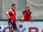 28.05.2026, Fussball DFB-Nationalmannschaft Deutschland, Trainingslager vor der WM in Herzogenaurach, im Homeground bei ADIDAS. Erste Trainingseinheit auf dem Adidas-Sportplatz, v.re: Co-Trainer Benjamin Hübner (Deutschland) und Bundestrainer Julian Nagelsmann (Deutschland) nachdenklich 