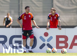 28.05.2026, Fussball DFB-Nationalmannschaft Deutschland, Trainingslager vor der WM in Herzogenaurach, im Homeground bei ADIDAS. Erste Trainingseinheit auf dem Adidas-Sportplatz, v.re: Co-Trainer Benjamin Hübner (Deutschland) und Bundestrainer Julian Nagelsmann (Deutschland) nachdenklich 