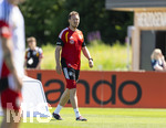 28.05.2026, Fussball DFB-Nationalmannschaft Deutschland, Trainingslager vor der WM in Herzogenaurach, im Homeground bei ADIDAS. Erste Trainingseinheit auf dem Adidas-Sportplatz, Bundestrainer Julian Nagelsmann (Deutschland) nachdenklich 
