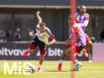 28.05.2026, Fussball DFB-Nationalmannschaft Deutschland, Trainingslager vor der WM in Herzogenaurach, im Homeground bei ADIDAS. Erste Trainingseinheit auf dem Adidas-Sportplatz, Jamal Musiala (Deutschland) am Ball gegen Jonathan Tah (Deutschland) und Malick Thiaw (re, Deutschland) 