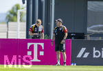 28.05.2026, Fussball DFB-Nationalmannschaft Deutschland, Trainingslager vor der WM in Herzogenaurach, im Homeground bei ADIDAS. Erste Trainingseinheit auf dem Adidas-Sportplatz, Körperanalyse-Team mit dem Empfänger für die Fitnessdaten der Spieler-Brustgurte.  re: Zeugwart Stefan Hübener