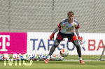 28.05.2026, Fussball DFB-Nationalmannschaft Deutschland, Trainingslager vor der WM in Herzogenaurach, im Homeground bei ADIDAS. Erste Trainingseinheit auf dem Adidas-Sportplatz, Torwart Jonas Urbig (GER) 