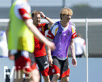 28.05.2026, Fussball DFB-Nationalmannschaft Deutschland, Trainingslager vor der WM in Herzogenaurach, im Homeground bei ADIDAS. Erste Trainingseinheit auf dem Adidas-Sportplatz, Bundestrainer Julian Nagelsmann (Deutschland) nachdenklich, Nick Woltemade (Deutschland) 