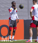 28.05.2026, Fussball DFB-Nationalmannschaft Deutschland, Trainingslager vor der WM in Herzogenaurach, im Homeground bei ADIDAS. Erste Trainingseinheit auf dem Adidas-Sportplatz, Antonio Rüdiger (Deutschland) mit einem Medizinball 