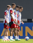 28.05.2026, Fussball DFB-Nationalmannschaft Deutschland, Trainingslager vor der WM in Herzogenaurach, im Homeground bei ADIDAS. Erste Trainingseinheit auf dem Adidas-Sportplatz, Malick Thiaw (Deutschland), Alexander Pavlovic (Deutschland), Jamal Musiala (Deutschland) 