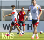 28.05.2026, Fussball DFB-Nationalmannschaft Deutschland, Trainingslager vor der WM in Herzogenaurach, im Homeground bei ADIDAS. Erste Trainingseinheit auf dem Adidas-Sportplatz, Bundestrainer Julian Nagelsmann (Deutschland) gibt Anweisungen 