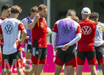 28.05.2026, Fussball DFB-Nationalmannschaft Deutschland, Trainingslager vor der WM in Herzogenaurach, im Homeground bei ADIDAS. Erste Trainingseinheit auf dem Adidas-Sportplatz, Bundestrainer Julian Nagelsmann (Deutschland) gibt Anweisungen.
