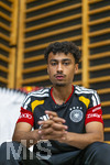 28.05.2026, Fussball DFB-Nationalmannschaft Deutschland, Trainingslager vor der WM in Herzogenaurach, im Homeground bei ADIDAS. Media-Day im Pressezentrum, die Spieler reden mit den Journalisten. Nathaniel Brown (Deutschland) 