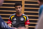 28.05.2026, Fussball DFB-Nationalmannschaft Deutschland, Trainingslager vor der WM in Herzogenaurach, im Homeground bei ADIDAS. Media-Day im Pressezentrum, die Spieler reden mit den Journalisten. Nathaniel Brown (Deutschland) 