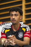 28.05.2026, Fussball DFB-Nationalmannschaft Deutschland, Trainingslager vor der WM in Herzogenaurach, im Homeground bei ADIDAS. Media-Day im Pressezentrum, die Spieler reden mit den Journalisten. Nathaniel Brown (Deutschland) 