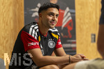 28.05.2026, Fussball DFB-Nationalmannschaft Deutschland, Trainingslager vor der WM in Herzogenaurach, im Homeground bei ADIDAS. Media-Day im Pressezentrum, die Spieler reden mit den Journalisten. Nadiem Amiri (Deutschland) 