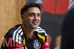28.05.2026, Fussball DFB-Nationalmannschaft Deutschland, Trainingslager vor der WM in Herzogenaurach, im Homeground bei ADIDAS. Media-Day im Pressezentrum, die Spieler reden mit den Journalisten. Nadiem Amiri (Deutschland) 