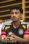 28.05.2026, Fussball DFB-Nationalmannschaft Deutschland, Trainingslager vor der WM in Herzogenaurach, im Homeground bei ADIDAS. Media-Day im Pressezentrum, die Spieler reden mit den Journalisten. Nathaniel Brown (Deutschland) 