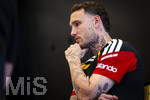 28.05.2026, Fussball DFB-Nationalmannschaft Deutschland, Trainingslager vor der WM in Herzogenaurach, im Homeground bei ADIDAS. Media-Day im Pressezentrum, die Spieler reden mit den Journalisten.  David Raum (Deutschland) nachdenklich,