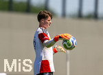 28.05.2026, Fussball DFB-Nationalmannschaft Deutschland, Trainingslager vor der WM in Herzogenaurach, im Homeground bei ADIDAS. Erste Trainingseinheit auf dem Adidas-Sportplatz, Torwart Jonas Urbig (Deutschland) 