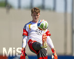 28.05.2026, Fussball DFB-Nationalmannschaft Deutschland, Trainingslager vor der WM in Herzogenaurach, im Homeground bei ADIDAS. Erste Trainingseinheit auf dem Adidas-Sportplatz, Torwart Jonas Urbig (Deutschland) 