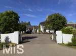 28.05.2026, Fussball DFB-Nationalmannschaft Deutschland. Das Hotel der Medienvertreter, dem Hotel HerzogsPark in Herzogenaurach. Eng mit dem Namen Adi Dassler ist die Geschichte des Hotels HerzogsPark verbunden. Dort, wo noch heute die Mannschaften der 1. Fußball Bundesliga logieren, gingen schon Ende der 60er Jahre weltberühmte Sportler ein und aus. Nach den Olympischen Spielen in München wurde aus dem eigens erbauten Gästehaus das Sporthotel adidas. 1992 kaufte die Tochter Brigitte Baenkler-Dassler das Haus von der adidas AG und baute es zum Hotel HerzogsPark aus.