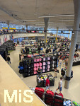 28.05.2026, Herzogenaurach in Bayern, ADIDAS-Outlet-Shop, Adidas Brand Store - Herzo Base,  Innenaufnahme Übersicht 