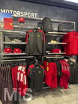 28.05.2026, Herzogenaurach in Bayern,PUMA-Outlet-Shop, Motorsport-Kleidungsstücke für Ferrari-Fans