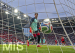 31.05.2026, Fussball Freundschafts-Länderspiele 3.Spieltag, Deutschland - Finnland, in der Mewa-Arena Mainz, Torwart Jonas Urbig (Deutschland) beim Aufwärmen 