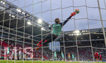 31.05.2026, Fussball Freundschafts-Länderspiele 3.Spieltag, Deutschland - Finnland, in der Mewa-Arena Mainz, Torwart Alexander Nübel (Deutschland) beim Aufwärmen im Hechtsprung