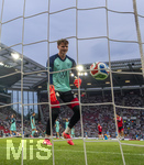 31.05.2026, Fussball Freundschafts-Länderspiele 3.Spieltag, Deutschland - Finnland, in der Mewa-Arena Mainz, Torwart Jonas Urbig (Deutschland) beim Aufwärmen 