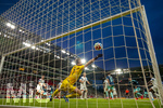 31.05.2026, Fussball Freundschafts-Länderspiele 3.Spieltag, Deutschland - Finnland, in der Mewa-Arena Mainz, Torschuss zum 1:0 von Deniz Undav (re, Deutschland), Torwart Lukas Hradecky (Finnland) kann den Ball nicht halten.