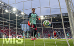 31.05.2026, Fussball Freundschafts-Länderspiele 3.Spieltag, Deutschland - Finnland, in der Mewa-Arena Mainz, Torwart Jonas Urbig (Deutschland) beim Aufwärmen 