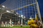 31.05.2026, Fussball Freundschafts-Länderspiele 3.Spieltag, Deutschland - Finnland, in der Mewa-Arena Mainz, Torschuss zum 1:0 von Deniz Undav (mitte, Deutschland), Torwart Lukas Hradecky (re, Finnland) liegt geschlagen am Boden.