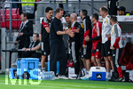 31.05.2026, Fussball Freundschafts-Länderspiele 3.Spieltag, Deutschland - Finnland, in der Mewa-Arena Mainz, Trainer Julian Nagelsmann (Deutschland)  klatscht nach dem Spiel mit seinem Trainerteam ab, 