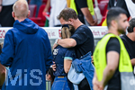 31.05.2026, Fussball Freundschafts-Länderspiele 3.Spieltag, Deutschland - Finnland, in der Mewa-Arena Mainz, Lena Wurzenberger, Freundin Trainer Julian Nagelsmann (Deutschland) und Trainer Julian Nagelsmann (Deutschland) küssen sich, 