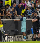 31.05.2026, Fussball Freundschafts-Länderspiele 3.Spieltag, Deutschland - Finnland, in der Mewa-Arena Mainz, Nathaniel Brown (Deutschland) nach dem Spiel bei den Zuschauern an der Tribüne, bei Familie oder Bekannten von ihm 