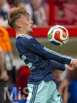31.05.2026, Fussball Freundschafts-Länderspiele 3.Spieltag, Deutschland - Finnland, in der Mewa-Arena Mainz, Lennart Karl (Deutschland) stoppt den Ball mit der Brust.