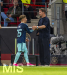 31.05.2026, Fussball Freundschafts-Länderspiele 3.Spieltag, Deutschland - Finnland, in der Mewa-Arena Mainz,  Bundestrainer Julian Nagelsmann (re, Deutschland) wechselt Lennart Karl (li, Deutschland) aus