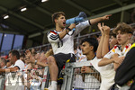31.05.2026, Fussball Freundschafts-Länderspiele 3.Spieltag, Deutschland - Finnland, in der Mewa-Arena Mainz, Vorsänger im deutschen Fanblock mit Megaphon 