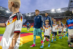 31.05.2026, Fussball Freundschafts-Länderspiele 3.Spieltag, Deutschland - Finnland, in der Mewa-Arena Mainz, Einlaufen der Mannschaften vor dem Spiel, hier Lennart Karl (Deutschland), Jamal Musiala (Deutschland),  
