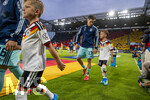 31.05.2026, Fussball Freundschafts-Länderspiele 3.Spieltag, Deutschland - Finnland, in der Mewa-Arena Mainz, Einlaufen der Mannschaften vor dem Spiel, hier Deniz Undav (Deutschland) und Florian Wirtz (Deutschland) 
