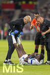31.05.2026, Fussball Freundschafts-Länderspiele 3.Spieltag, Deutschland - Finnland, in der Mewa-Arena Mainz, Ryan Mahuta (Finnland) wird wegen Muskelkrämpfen behandelt  
