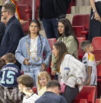 31.05.2026, Fussball Freundschafts-Länderspiele 3.Spieltag, Deutschland - Finnland, in der Mewa-Arena Mainz, re. oben: Frau Tanja von Deniz Undav (Deutschland) auf der Tribüne.
