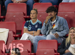 31.05.2026, Fussball Freundschafts-Länderspiele 3.Spieltag, Deutschland - Finnland, in der Mewa-Arena Mainz, li: Zoe Käppele, Freundin von Lennart Karl (Deutschland) mit Trikot Nr.25 von ihrem Freund auf der Tribüne.  