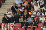 31.05.2026, Fussball Freundschafts-Länderspiele 3.Spieltag, Deutschland - Finnland, in der Mewa-Arena Mainz,  Familie von Deniz Undav (Deutschland) auf der Tribüne.   unten mitte: Frau Tanja von Deniz Undav (Deutschland) mittlere Reihe, 2.v.li: Nele Amiri, Ehefrau von Nadiem Amiri  (ACHTUNG SPERRE: DIESES BILD NUR FÜR AGENTUR-INTERNE ZWECKE, KEINE VERÖFFENTLICHUNG IN MEDIEN OHNE GENEHMIGUNG!)