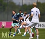 01.06.2026, Fussball, DFB-Nationalmannschaft Deutschland, letztes Training vor Abreise nach USA zur WM 2026, am DFB-Campus in Frankfurt am Main.     v.l. David Raum (Deutschland) gegen Niklas Pyyhtia (Finnland) 