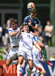 01.06.2026, Fussball, DFB-Nationalmannschaft Deutschland, letztes Training vor Abreise nach USA zur WM 2026, am DFB-Campus in Frankfurt am Main.     v.l. Oiva Jukkola (Finnland), Samuli Miettinen (Finnland) gegen Leon Goretzka (Deutschland) 
