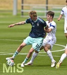 01.06.2026, Fussball, DFB-Nationalmannschaft Deutschland, letztes Training vor Abreise nach USA zur WM 2026, am DFB-Campus in Frankfurt am Main.     v.l. Nick Woltemade (Deutschland) gegen Miro Tenho (Finnland) 