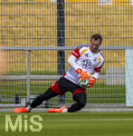 01.06.2026, Fussball, DFB-Nationalmannschaft Deutschland, letztes Training vor Abreise nach USA zur WM 2026, am DFB-Campus in Frankfurt am Main. Torwart Manuel Neuer (Deutschland) beim Balltraining.