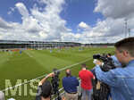 01.06.2026, Fussball, DFB-Nationalmannschaft Deutschland, letztes Training vor Abreise nach USA zur WM 2026, am DFB-Campus in Frankfurt am Main. Übersicht Trainingsplatz, das Match wird von der versammelten Presse beobachtet.