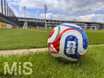 01.06.2026, Fussball, DFB-Nationalmannschaft Deutschland, letztes Training vor Abreise nach USA zur WM 2026, am DFB-Campus in Frankfurt am Main. Übersicht Trainingsplatz, ADIDAS-FIFA-Spielball der WM 2026 am Spielfeldrand 